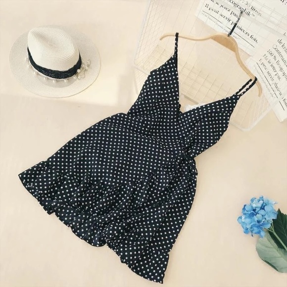 Dresses & Skirts - Dress polka dot blush lavender ruffle vneck dress